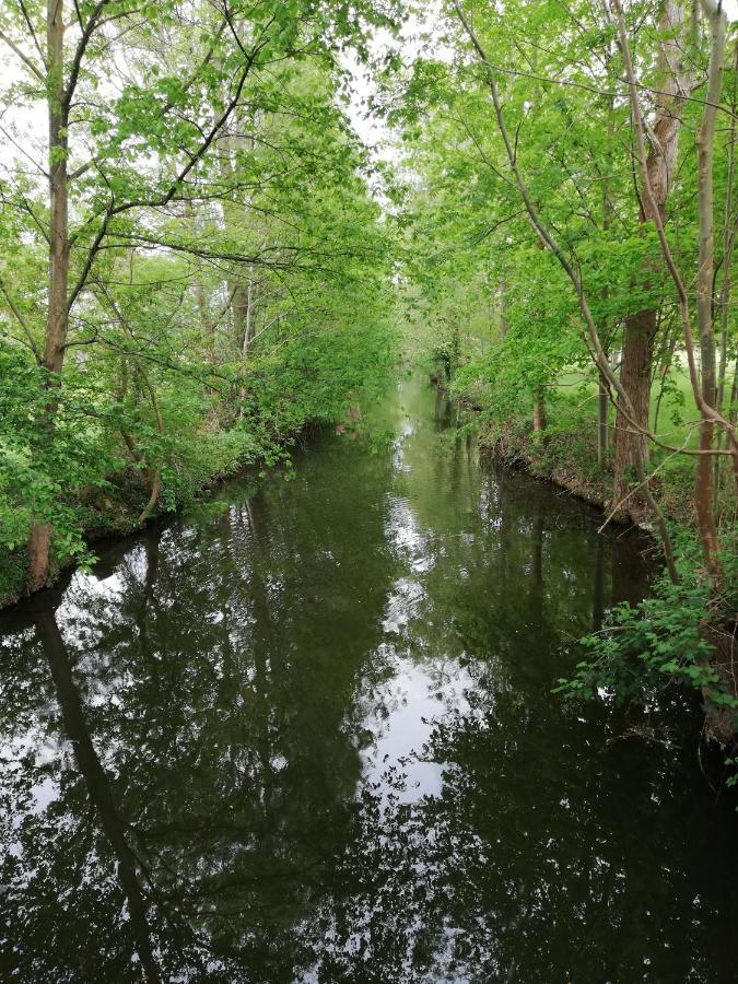 Отель Am Waldrand Spreewald Бург Экстерьер фото